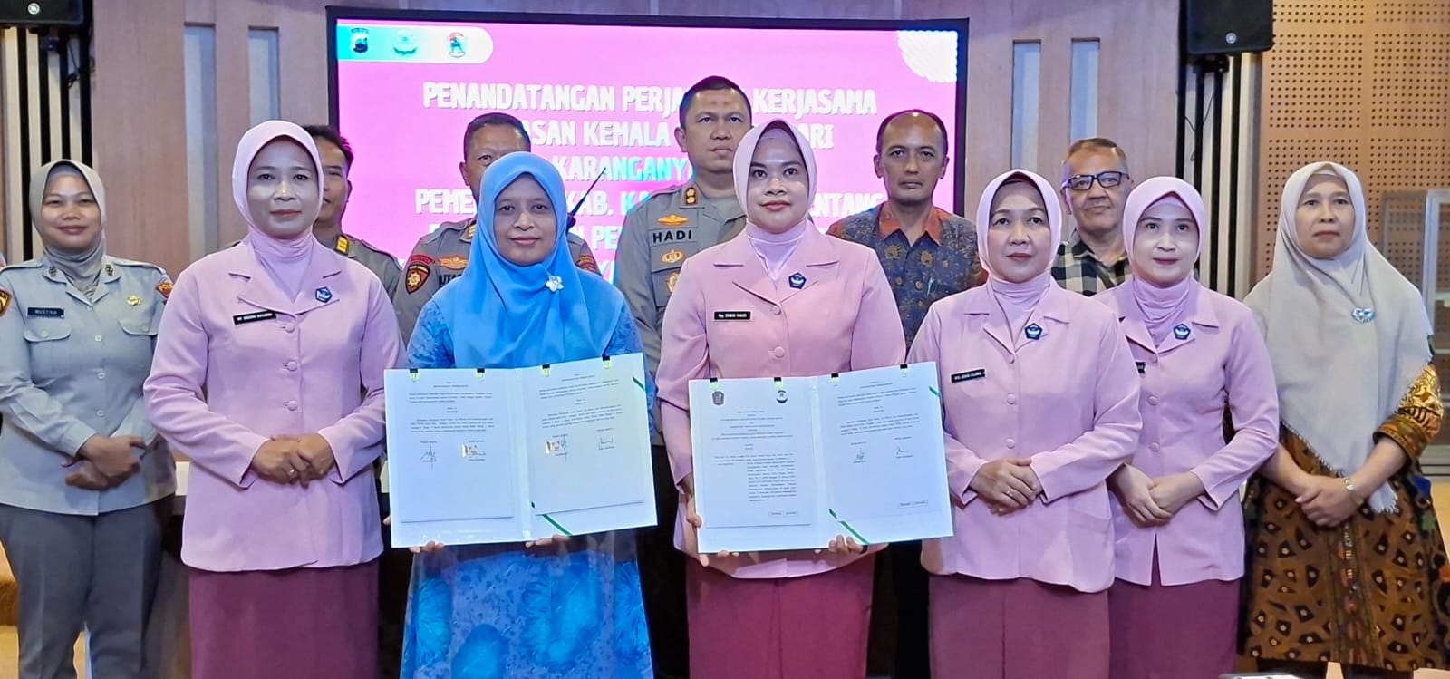 Penandatanganan Perjanjian Kerja Sama Yayasan Kemala Bhayangkari Cab. Karanganyar dengan Pemerintah Kab. Karanganyar tentang Pengelolaan Perpustakaan Sekolah di Lingkungan Kemala Bhayangkari