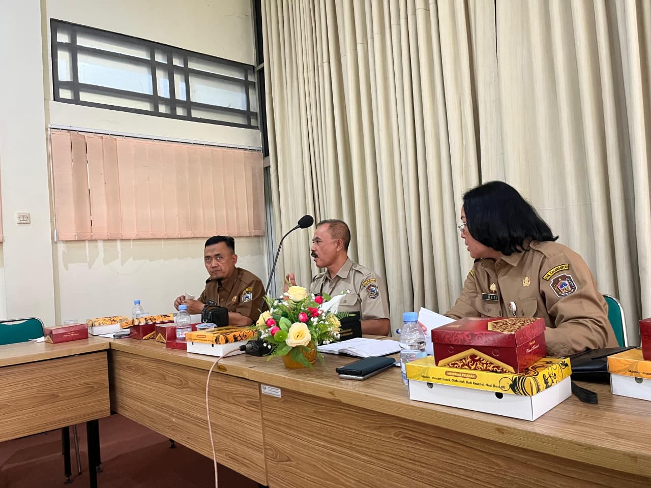 Rapat Koordinasi Kerjasama antara Pemkab dengan
PT. MKP tentang Evaluasi Pengelolaan E-Ticketing dan
E-Payment di DTW Candi Sukuh dan Candi Cetho